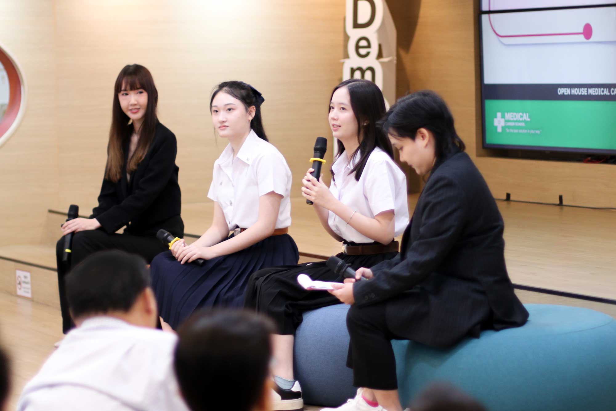 Experience Sharing กับรุ่นพี่และผู้เชี่ยวชาญ